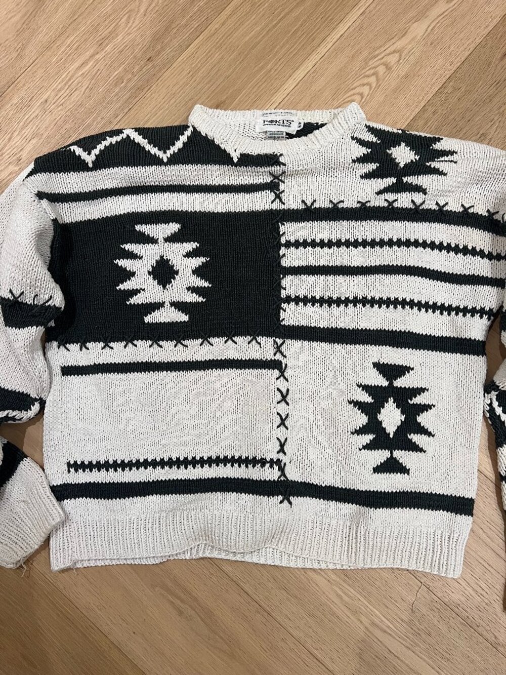 Vintage Ports International Hand Knit Cotton Sweater Black White Aztec M